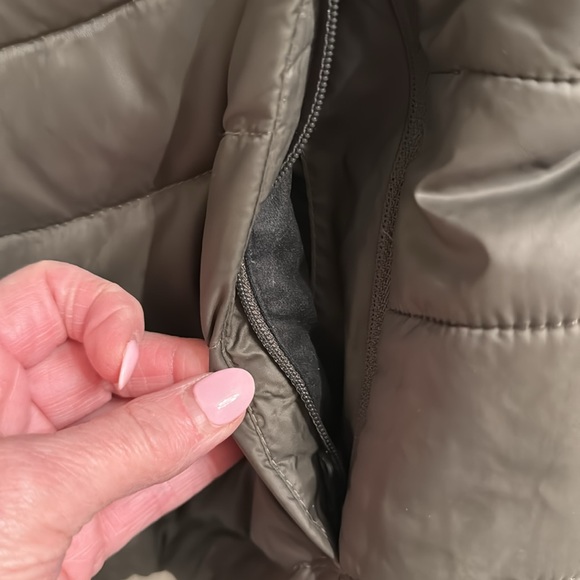 The North Face Aconcagua 550 Down Olive Green Medium - Picture 5 of 6